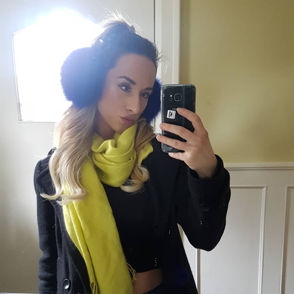 Meet your Posher, Adina